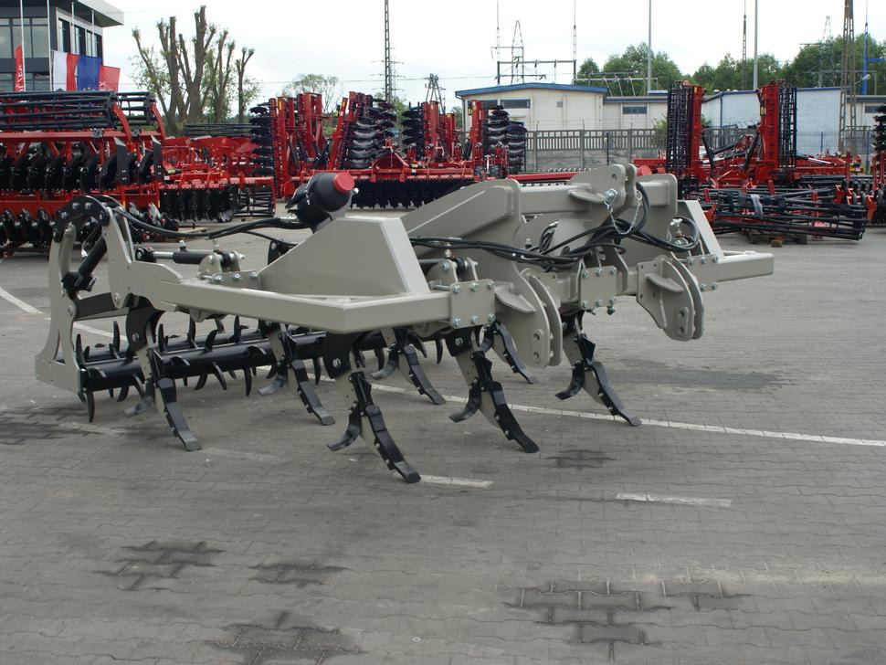 ROLEX Meißelpflug / Chisel plough / Decompacteur chisel / Aratro a scalpello Chisel / Чизельный плуг / Pług dłutowy 3 m - Subsolador: foto 5 ROLEX Meißelpflug / Chisel plough / Decompacteur chisel / Aratro a scalpello Chisel / Чизельный плуг / Pług dłutowy 3 m - Subsolador: foto 5