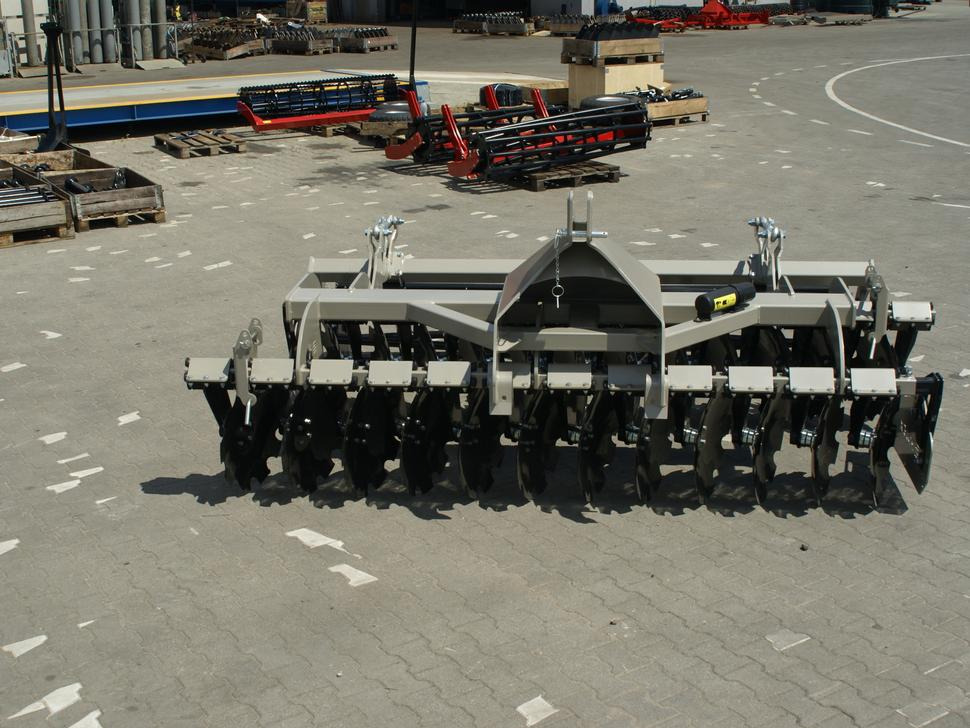 ROLEX Scheibenegge / Disc harrow / Dechaumeur à disques / Erpice a dischi / Дисковая борона / Brona talerzowa 3 m - Rastras: foto 4 ROLEX Scheibenegge / Disc harrow / Dechaumeur à disques / Erpice a dischi / Дисковая борона / Brona talerzowa 3 m - Rastras: foto 4