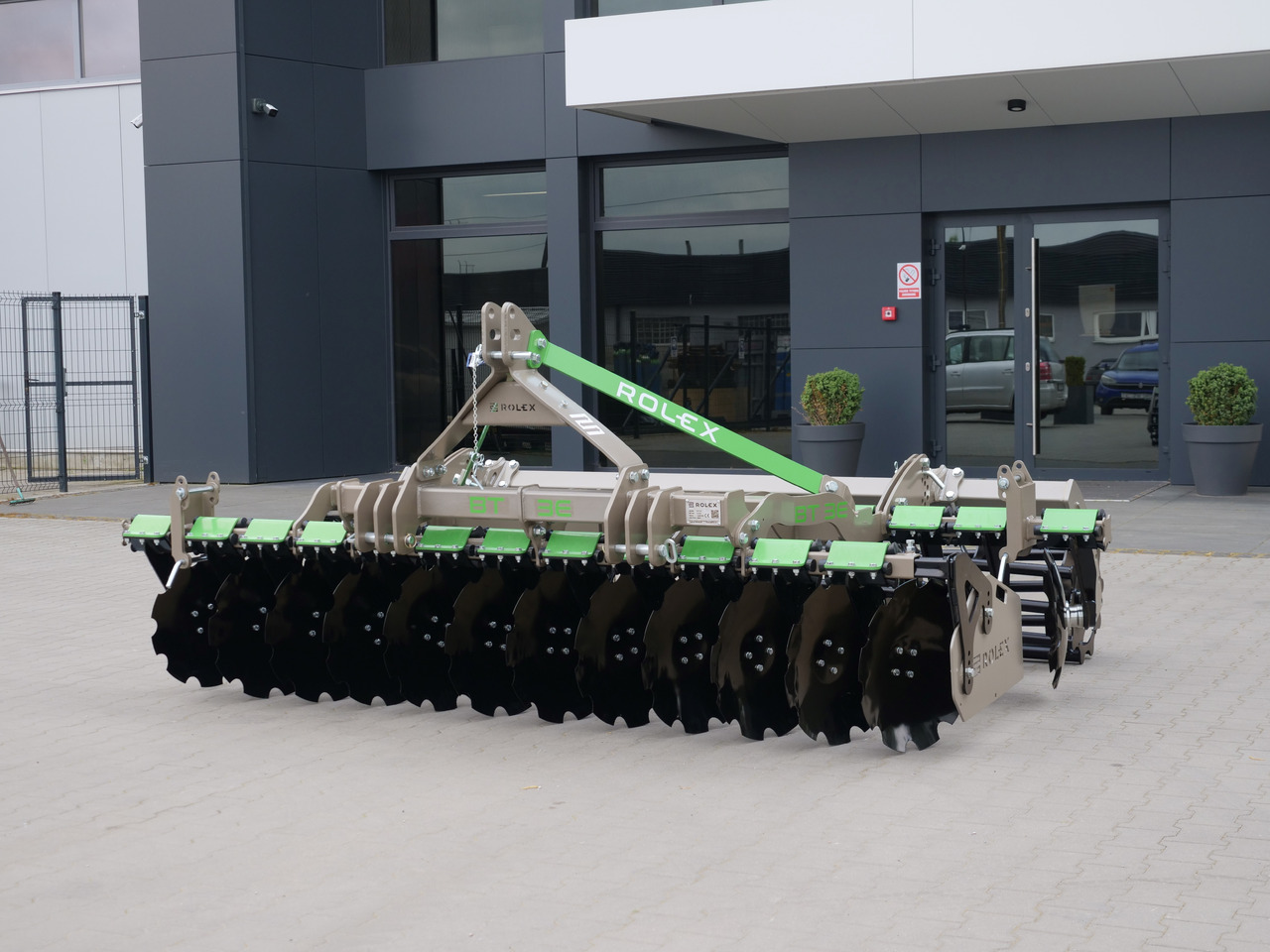 ROLEX Scheibenegge / Discs harrow / Dechaumeur à disques / Erpice a dischi / Grada de discos / Дисковая борона / Brona talerzowa 3 m - Rastras: foto 1 ROLEX Scheibenegge / Discs harrow / Dechaumeur à disques / Erpice a dischi / Grada de discos / Дисковая борона / Brona talerzowa 3 m - Rastras: foto 1