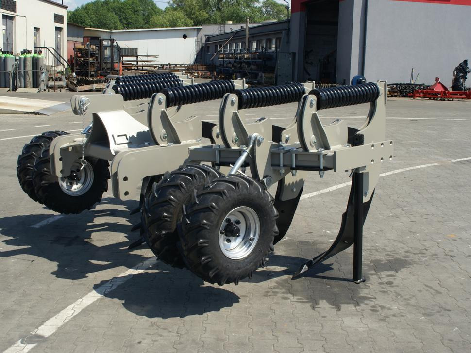 ROLEX Tiefenlockerer / Subsoiler / Décompacteur / Dissodatori / Subsolador / Глубокорыхлитель / Głębosz typ V 3 m - Subsolador: foto 1 ROLEX Tiefenlockerer / Subsoiler / Décompacteur / Dissodatori / Subsolador / Глубокорыхлитель / Głębosz typ V 3 m - Subsolador: foto 1