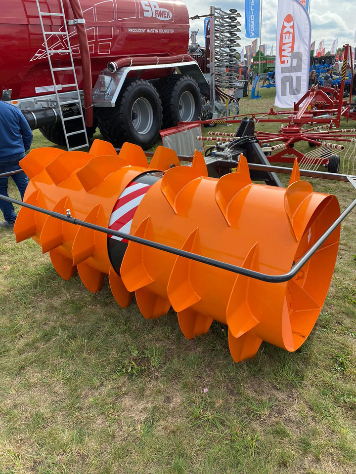 Spawex Silowalze / Silage spreader / Épandeur d'ensilage / Spandiconcime / Esparcidor de forraje verde / Кормораспределитель / Rozgarniacz do zielonki Tornado 2,2 m - Maquinaria de henificación: foto 2 Spawex Silowalze / Silage spreader / Épandeur d'ensilage / Spandiconcime / Esparcidor de forraje verde / Кормораспределитель / Rozgarniacz do zielonki Tornado 2,2 m - Maquinaria de henificación: foto 2