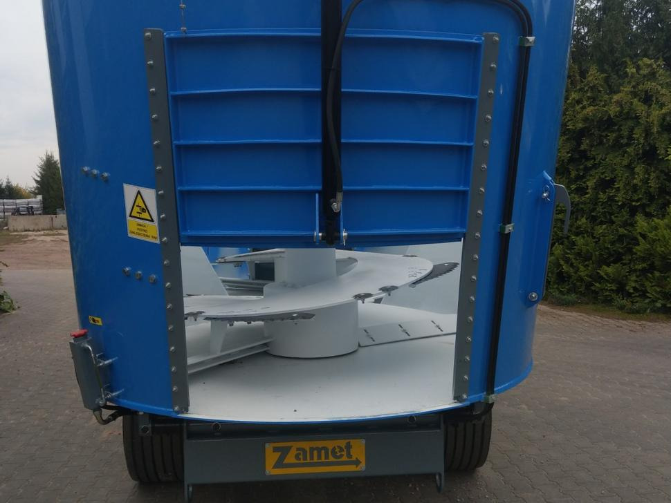 ZAMET Futtermischwagen / Feed mixer / Melangeuse / Carro miscelatore / Vagoneta de alimentación /Кормораздатчик / Wóz paszowy 16 m3 - Desensiladora: foto 5 ZAMET Futtermischwagen / Feed mixer / Melangeuse / Carro miscelatore / Vagoneta de alimentación /Кормораздатчик / Wóz paszowy 16 m3 - Desensiladora: foto 5