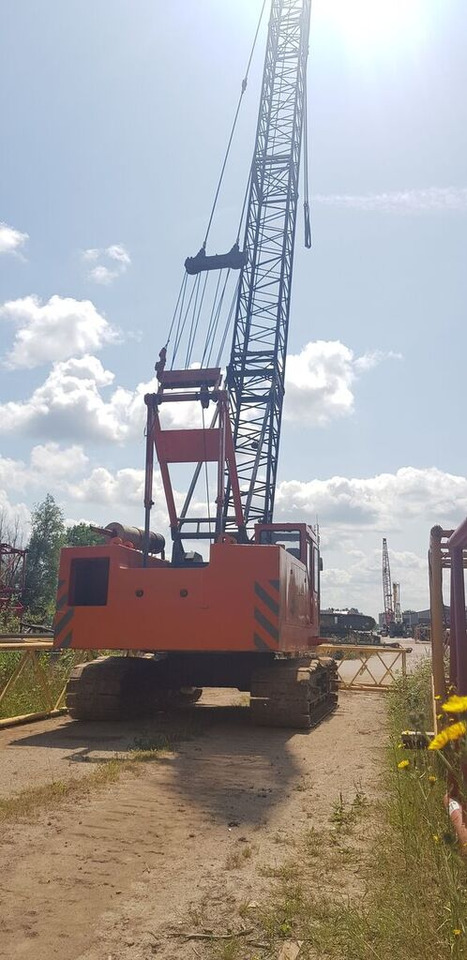 Hitachi KH-100 - Grúa sobre orugas: foto 5 Hitachi KH-100 - Grúa sobre orugas: foto 5