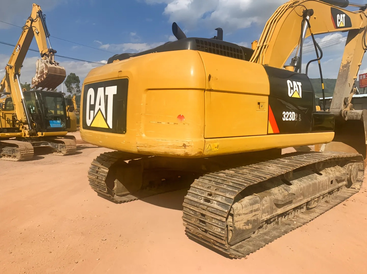 CATERPILLAR 323D2L - Excavadora de cadenas: foto 5 CATERPILLAR 323D2L - Excavadora de cadenas: foto 5