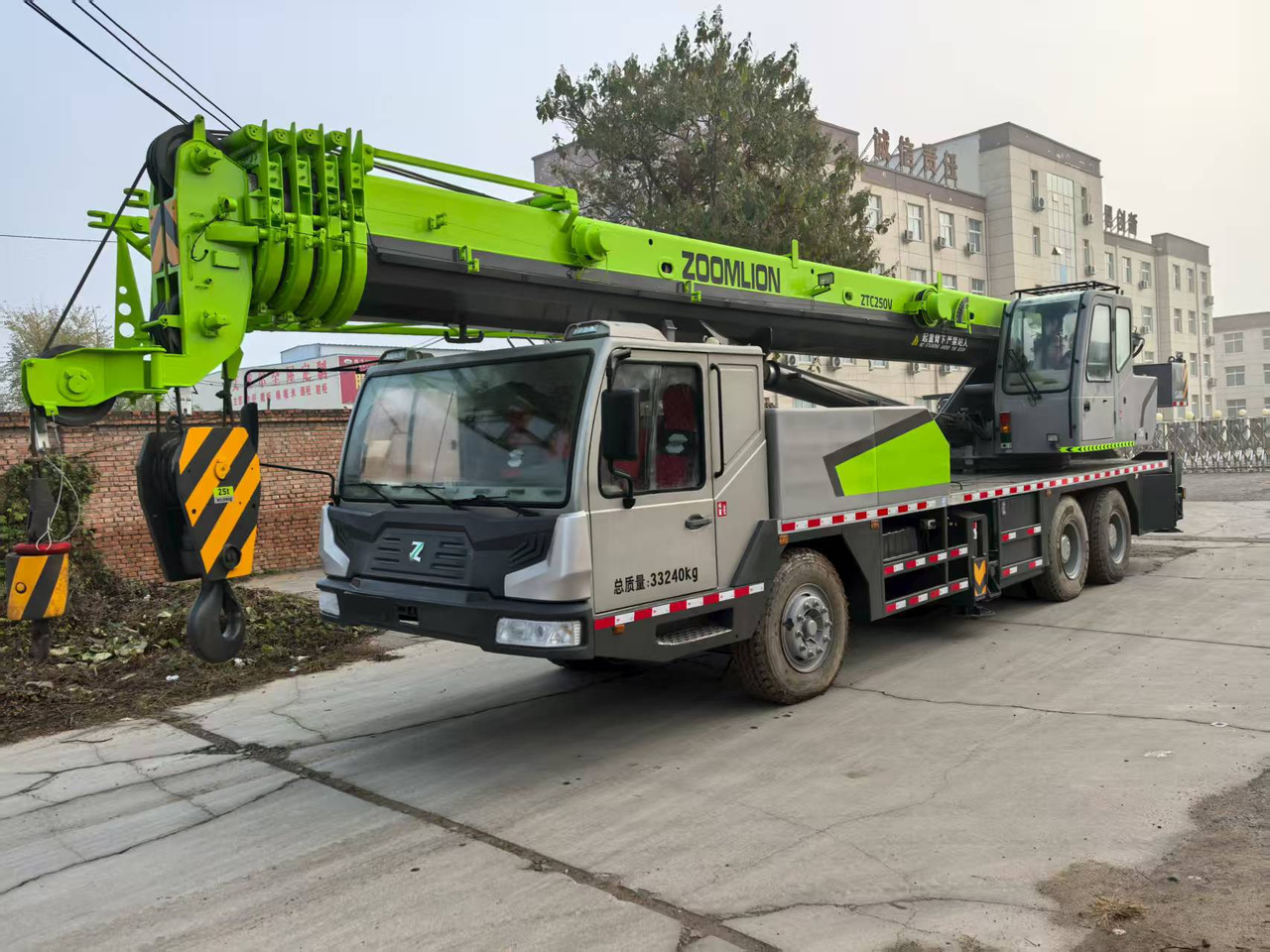 ZOOMLION ZTC250V - Autogrúa: foto 1 ZOOMLION ZTC250V - Autogrúa: foto 1