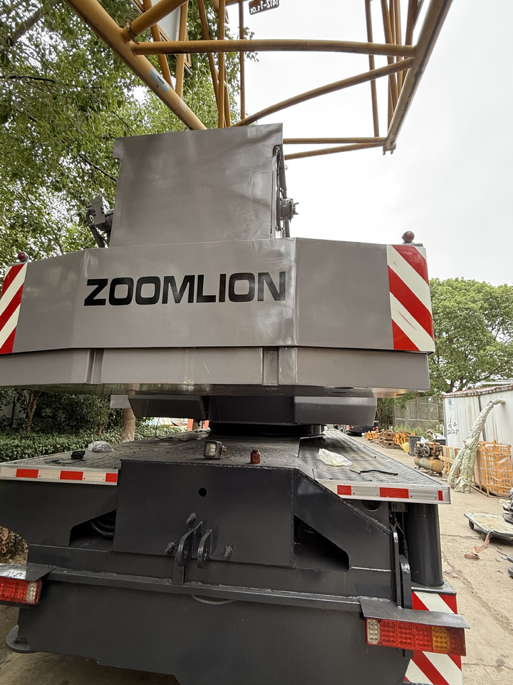 ZOOMLION ZTC700V1 - Autogrúa: foto 4 ZOOMLION ZTC700V1 - Autogrúa: foto 4