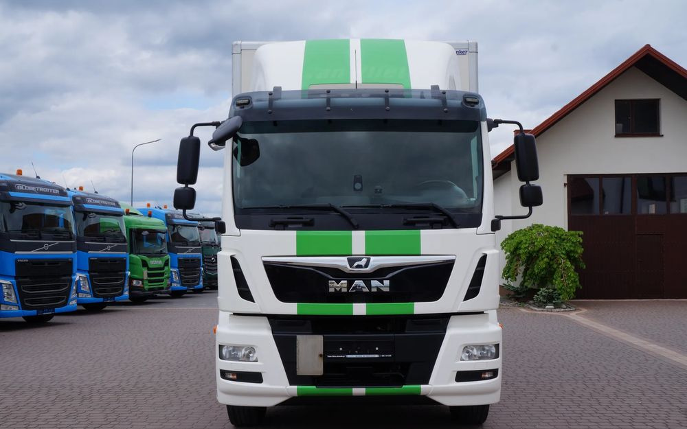 MAN TGM 18.250 / 18.290 EURO 6 KONTENER 19 PALET ŁAD. 9800 KG WINDA - Camión caja cerrada: foto 2 MAN TGM 18.250 / 18.290 EURO 6 KONTENER 19 PALET ŁAD. 9800 KG WINDA - Camión caja cerrada: foto 2