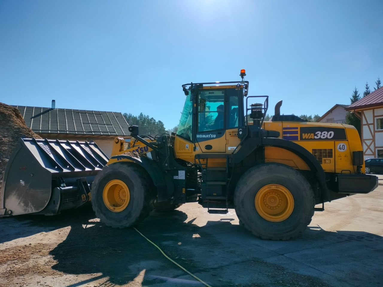 KOMATSU WA380 - Cargadora de ruedas: foto 1 KOMATSU WA380 - Cargadora de ruedas: foto 1