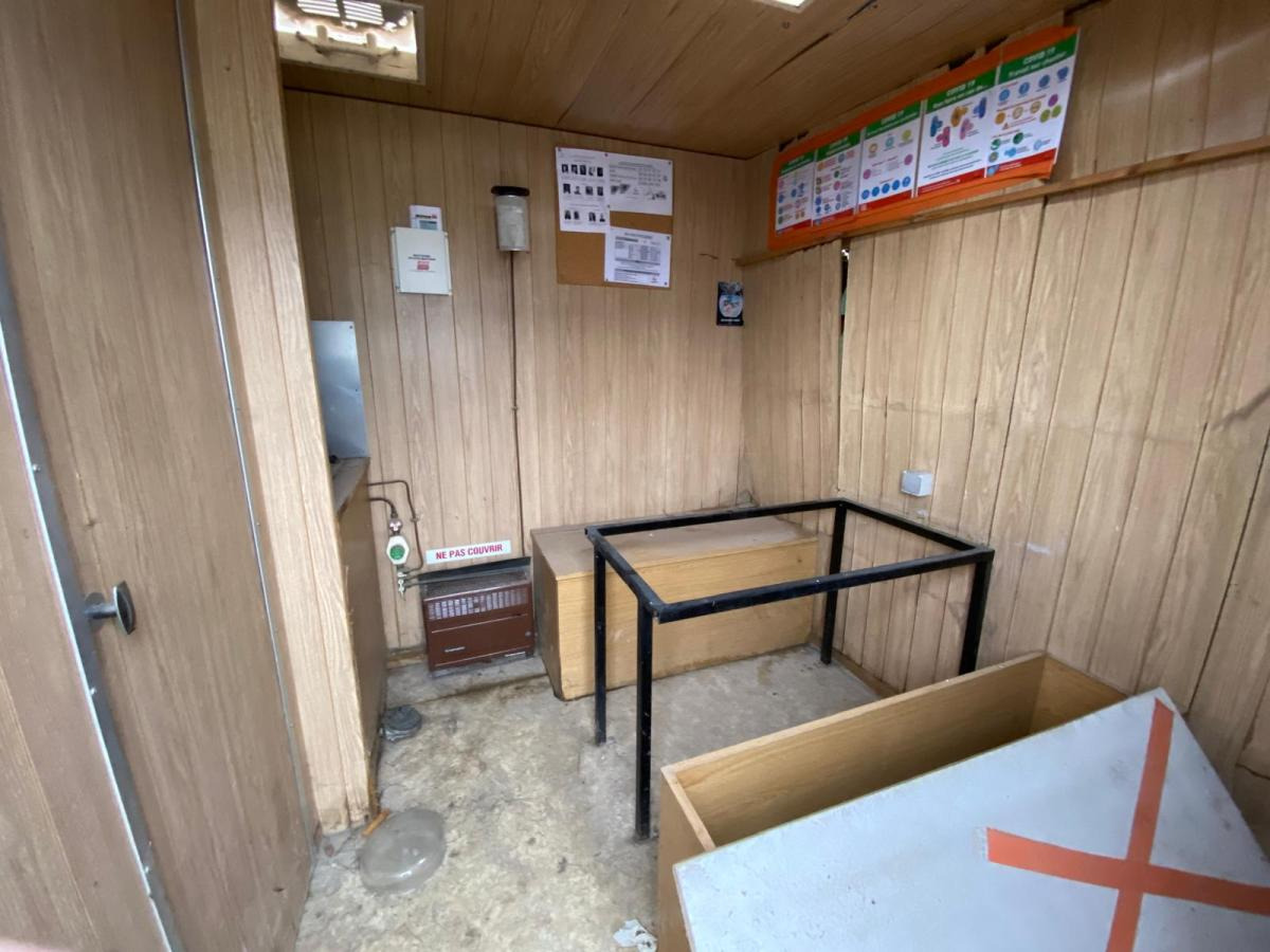 Casa contenedor CABANE DE CHANTIER SUR BERCE AMPLIROLL: foto 6