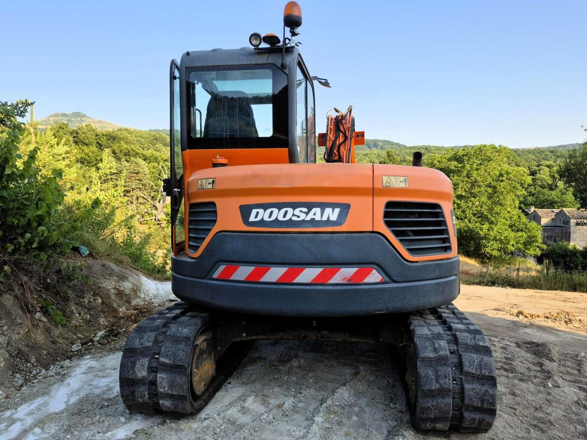 Doosan DX85R-3 PELLE A CHENILLES 8,5T - Excavadora de cadenas: foto 3 Doosan DX85R-3 PELLE A CHENILLES 8,5T - Excavadora de cadenas: foto 3