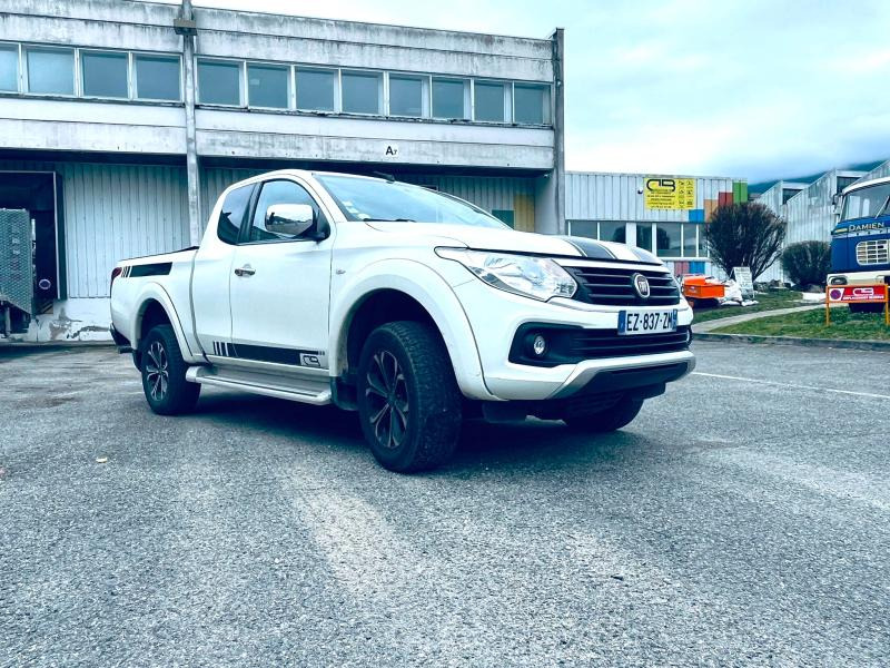 FIAT Véhicule utilitaire Pickup FULLBACK 4X4 - Pick-up: foto 1 FIAT Véhicule utilitaire Pickup FULLBACK 4X4 - Pick-up: foto 1