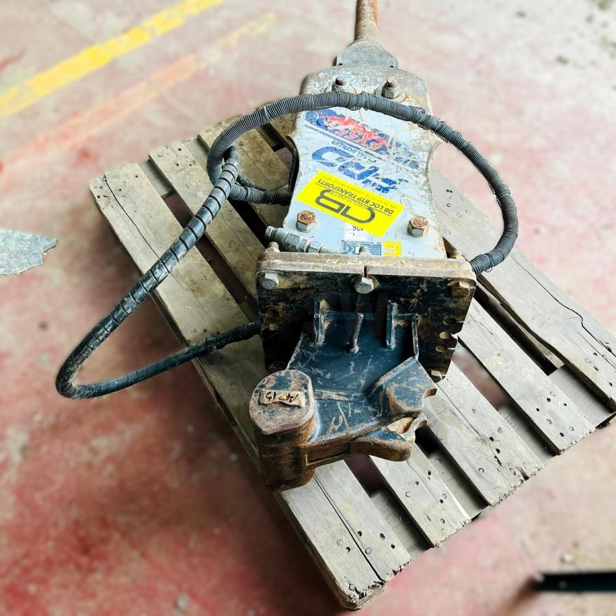 FURUKAWA FX55 BRH Marteau Hydraulique - Martillo hidráulico: foto 3 FURUKAWA FX55 BRH Marteau Hydraulique - Martillo hidráulico: foto 3