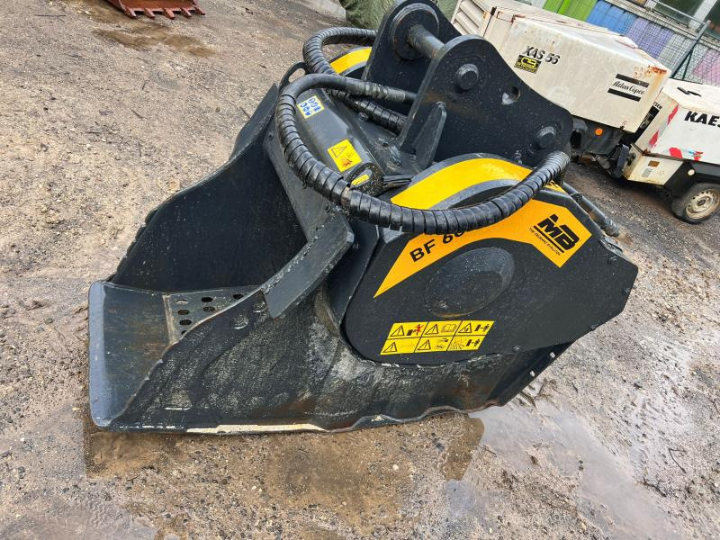 Godet concasseur MB BF60 pour pelle de 10t à 20t (Net de TVA) - Cazo para excavadora: foto 2 Godet concasseur MB BF60 pour pelle de 10t à 20t (Net de TVA) - Cazo para excavadora: foto 2