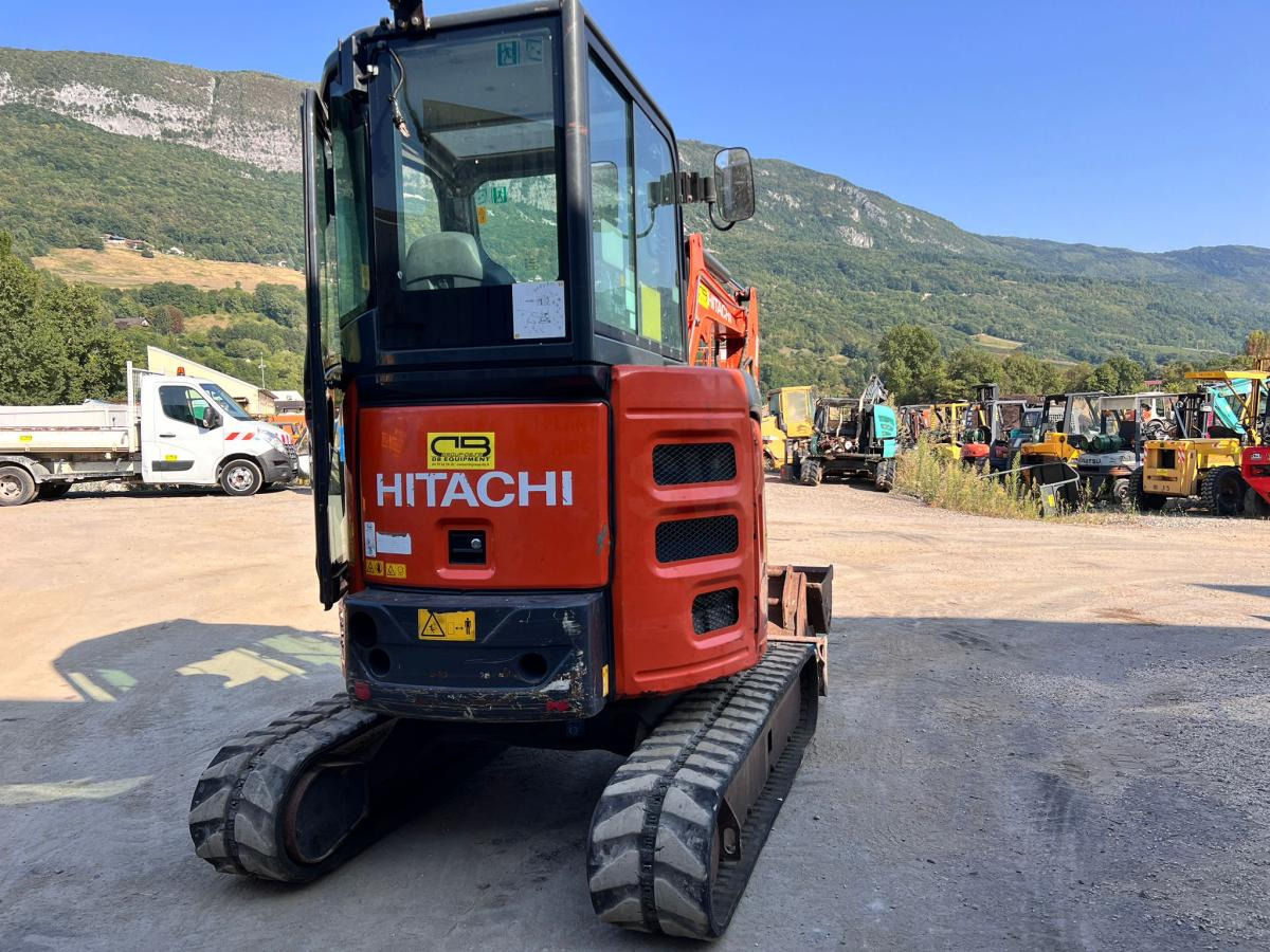 Hitachi ZX26U-5A MINI PELLE 2,7T - Miniexcavadora: foto 3 Hitachi ZX26U-5A MINI PELLE 2,7T - Miniexcavadora: foto 3
