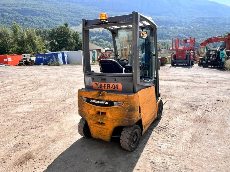 Jungheinrich EFG316K Chariot élévateur électrique 1,6T - Carretilla elevadora eléctrica: foto 4 Jungheinrich EFG316K Chariot élévateur électrique 1,6T - Carretilla elevadora eléctrica: foto 4