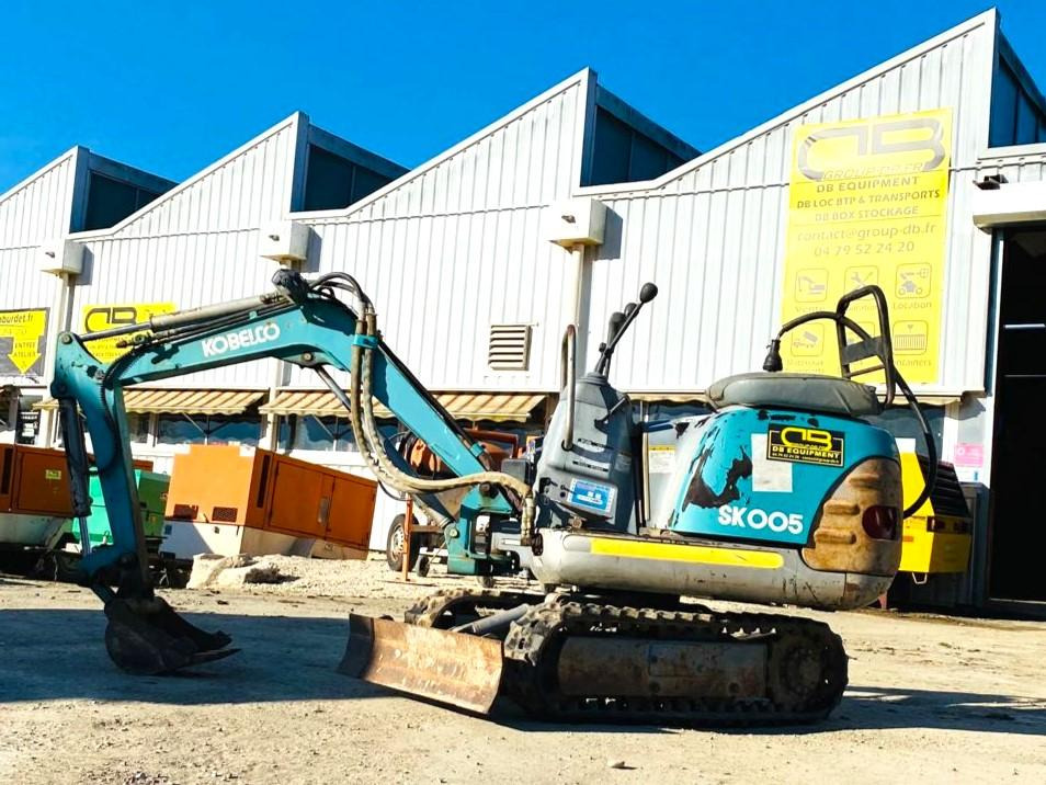 KOBELCO Mini pelle électrique SK007 - Miniexcavadora: foto 2 KOBELCO Mini pelle électrique SK007 - Miniexcavadora: foto 2