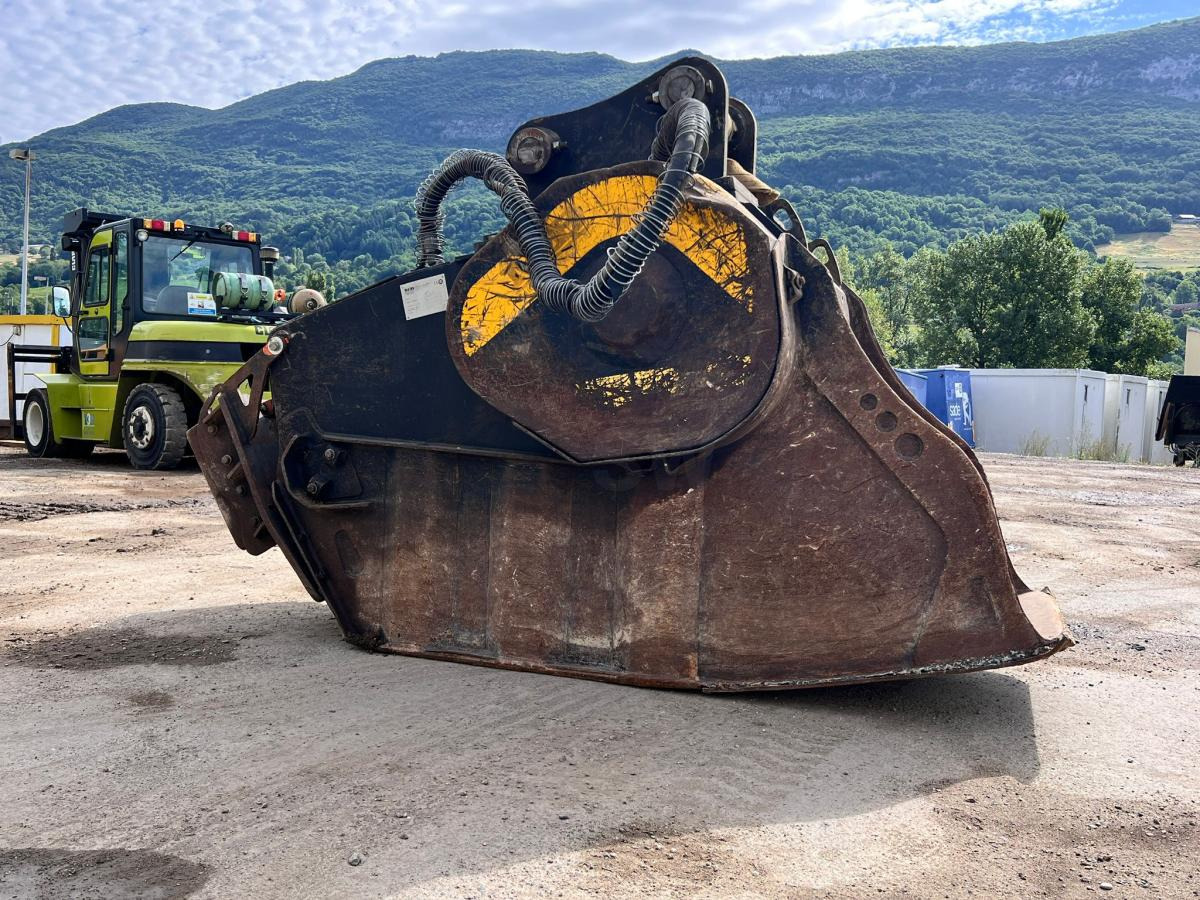 MB CRUSHER BF70.2 GODET CONCASSEUR AVEC AIMANT - Cazo para excavadora para Maquinaria de construcción: foto 4 MB CRUSHER BF70.2 GODET CONCASSEUR AVEC AIMANT - Cazo para excavadora para Maquinaria de construcción: foto 4