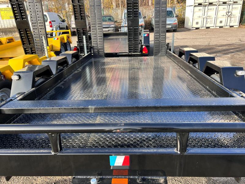 Moiroud TR3500 3 ESSIEUX 3T5 NEUVE MOIROUD NOIRE LARGE - Remolque porta maquinaria: foto 5 Moiroud TR3500 3 ESSIEUX 3T5 NEUVE MOIROUD NOIRE LARGE - Remolque porta maquinaria: foto 5