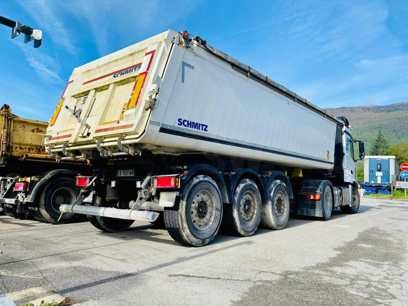 SCHMITZ CARGOBULL SGFS3 REMORQUE SEMI BENNE (3 Essieux) - Semirremolque volquete: foto 4 SCHMITZ CARGOBULL SGFS3 REMORQUE SEMI BENNE (3 Essieux) - Semirremolque volquete: foto 4