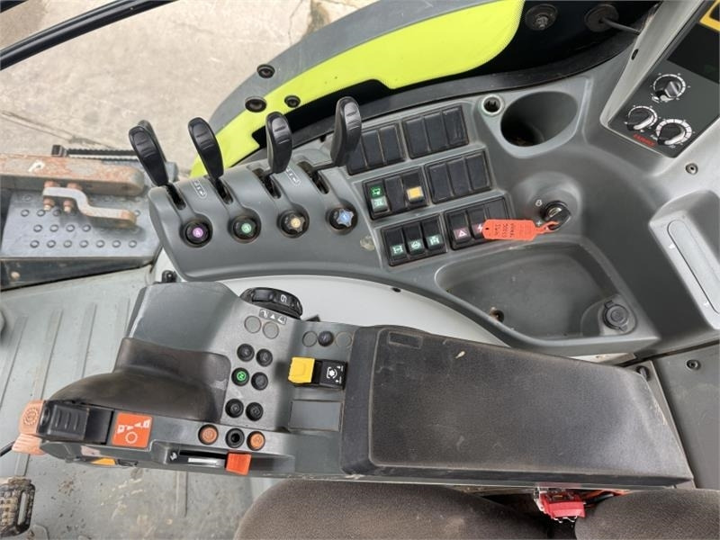 Tractor Claas Axion 800: foto 17