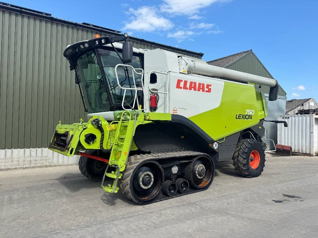 Claas Lexion 750TT APS Hybrid c/w V900 Header - Cosechadora de granos: foto 1 Claas Lexion 750TT APS Hybrid c/w V900 Header - Cosechadora de granos: foto 1