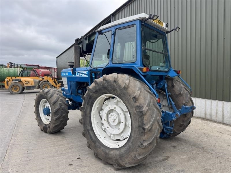 Ford Ford TW-15 - Tractor: foto 2 Ford Ford TW-15 - Tractor: foto 2