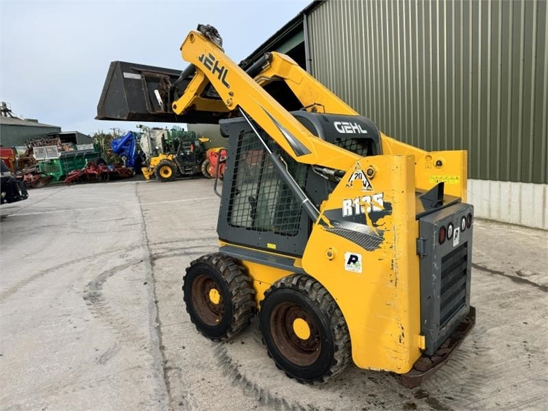 Gehl Gehl R135 Skid Steer - Minicargadora: foto 2 Gehl Gehl R135 Skid Steer - Minicargadora: foto 2