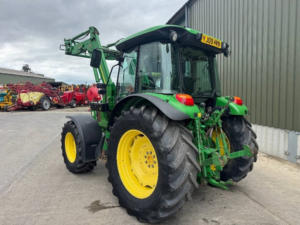 John Deere 5100 R - Tractor: foto 2 John Deere 5100 R - Tractor: foto 2