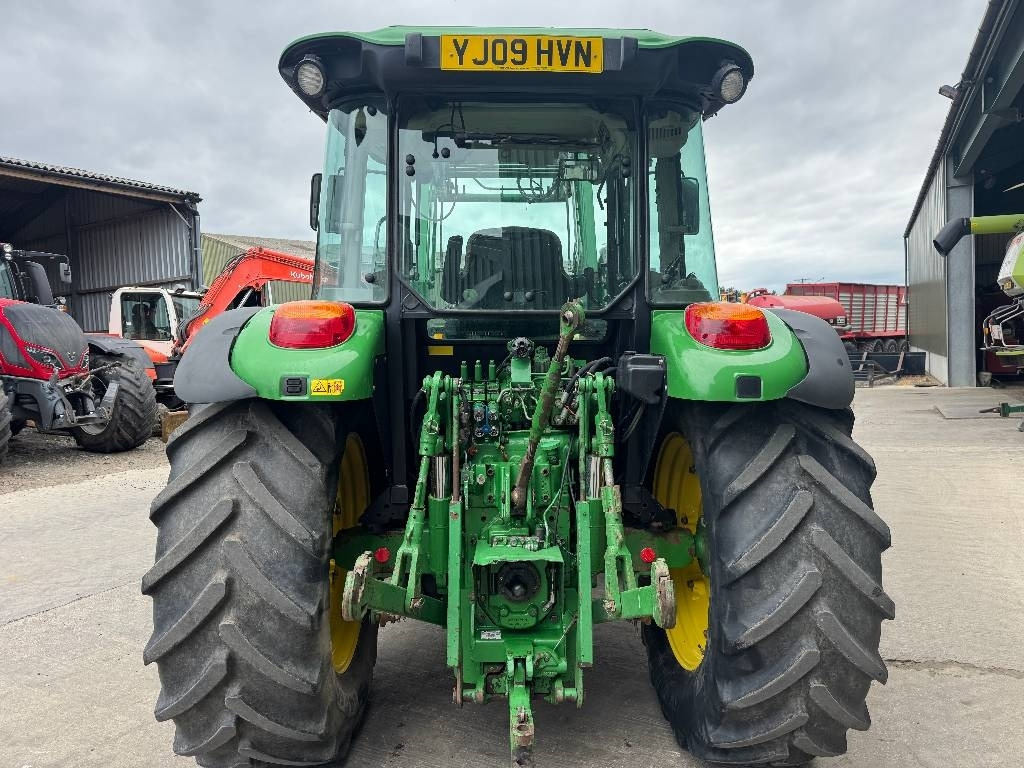 John Deere 5100 R - Tractor: foto 5 John Deere 5100 R - Tractor: foto 5
