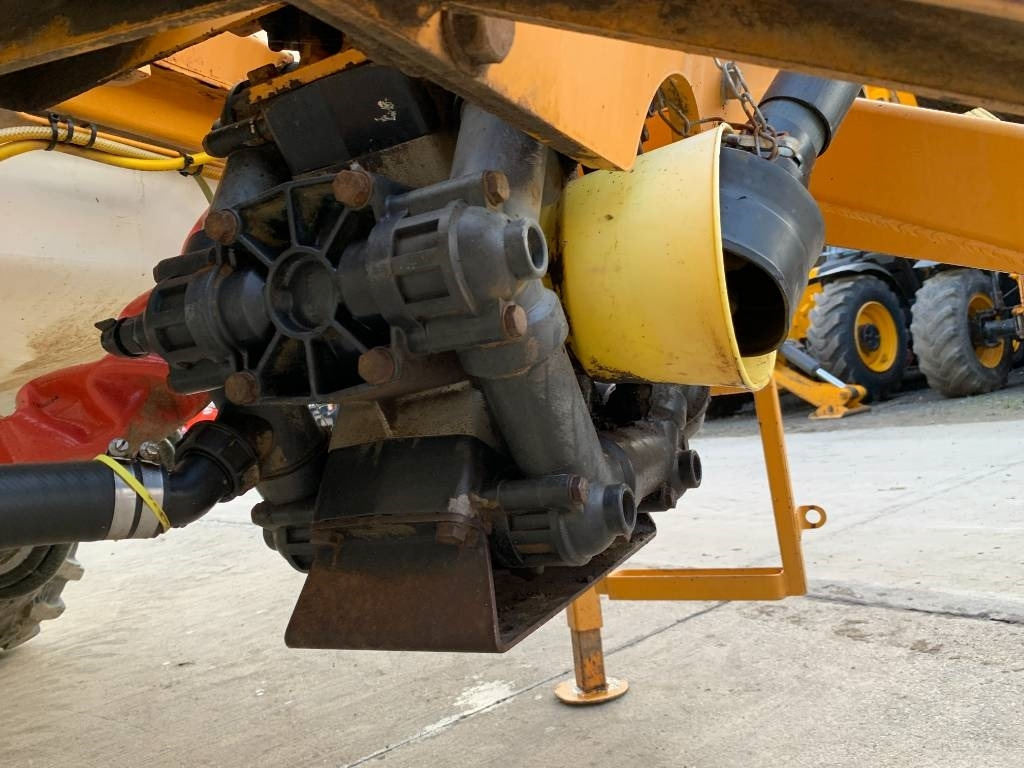Pulverizador arrastrado Knight 28 Meter 3800 Litre Trailed Sprayer: foto 12