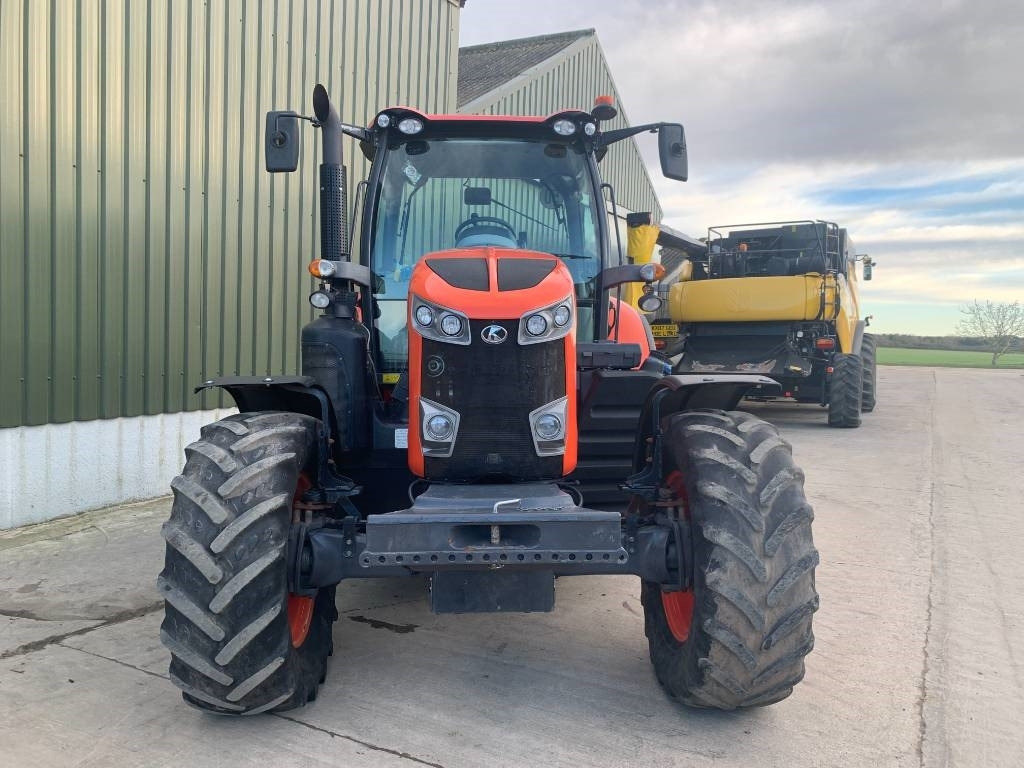 Kubota M 7131 - Tractor: foto 4 Kubota M 7131 - Tractor: foto 4