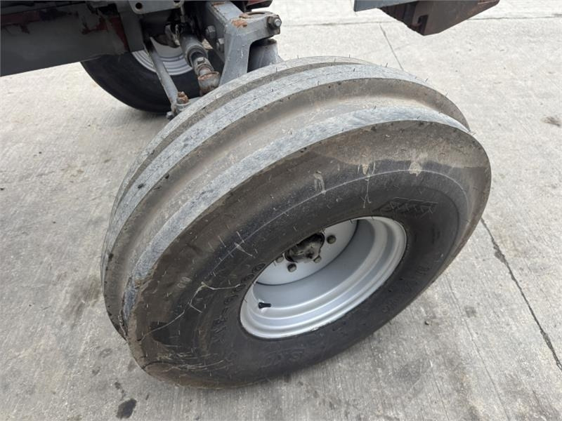 Tractor Massey Ferguson 2680 2WD **Low Hours**: foto 16