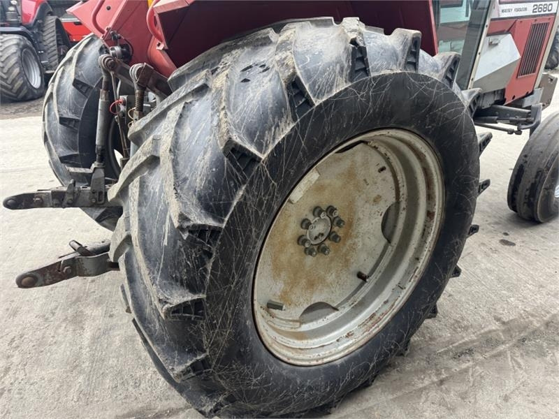 Tractor Massey Ferguson 2680 2WD **Low Hours**: foto 13