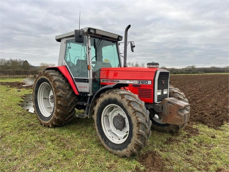 Massey Ferguson 3120 Dynashift - Tractor: foto 3 Massey Ferguson 3120 Dynashift - Tractor: foto 3
