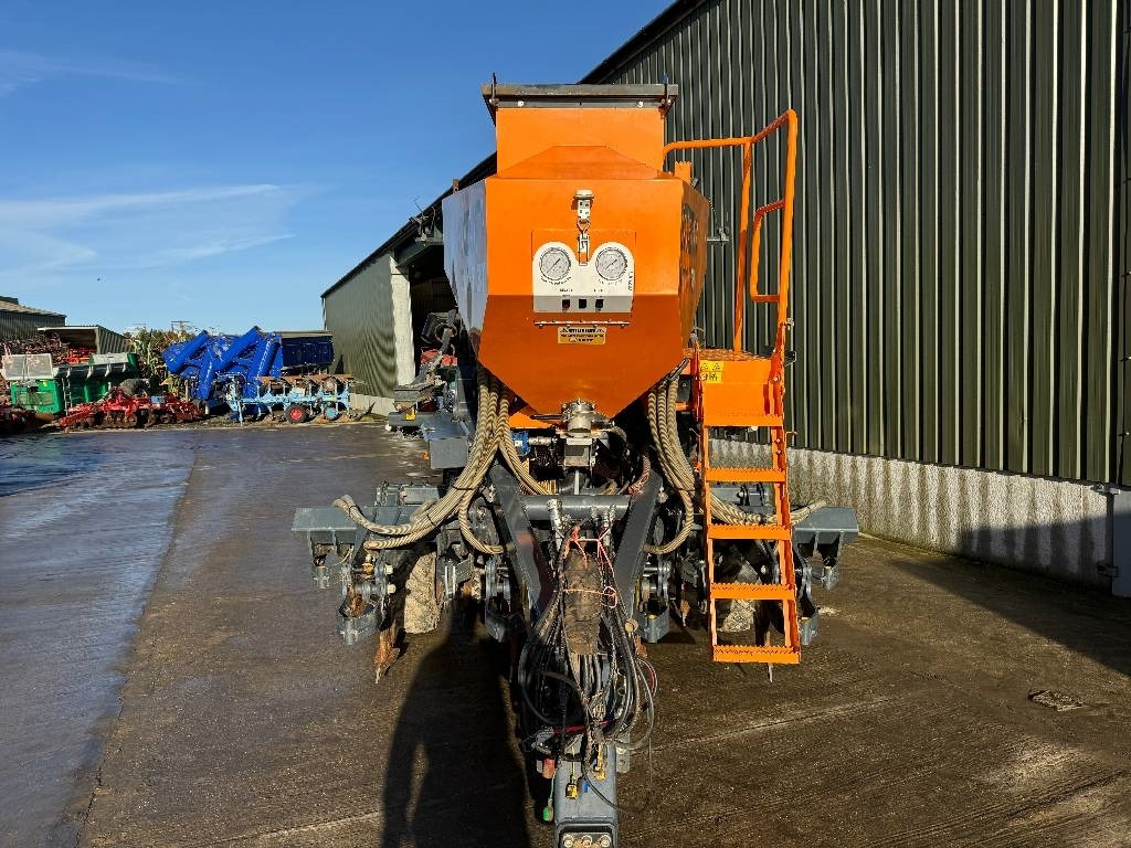 Mzuri Pro-Till 3T **Grain and Fert** - Sembradora: foto 5 Mzuri Pro-Till 3T **Grain and Fert** - Sembradora: foto 5