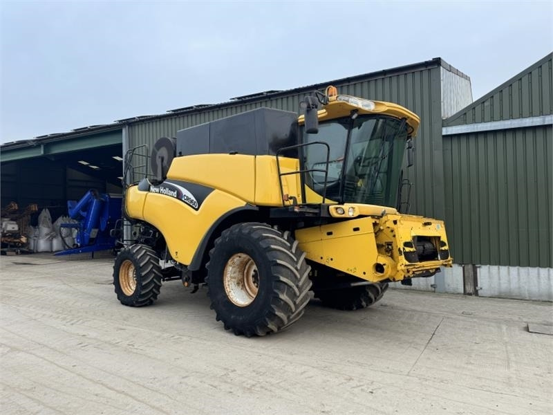 New Holland CR960 c/w 24ft Header **Video Below** - Accesorios para cosechadoras: foto 1 New Holland CR960 c/w 24ft Header **Video Below** - Accesorios para cosechadoras: foto 1