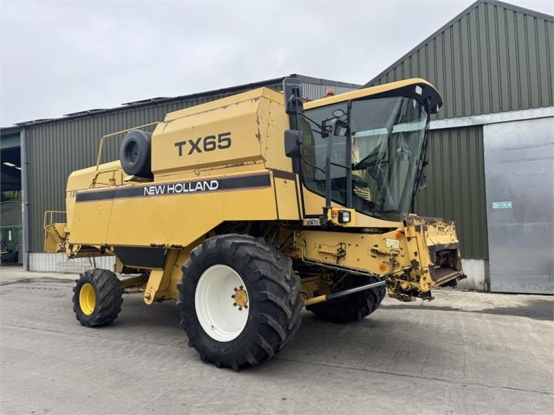 New Holland New Holland TX65 c/w 17ft Header - Accesorios para cosechadoras: foto 3 New Holland New Holland TX65 c/w 17ft Header - Accesorios para cosechadoras: foto 3