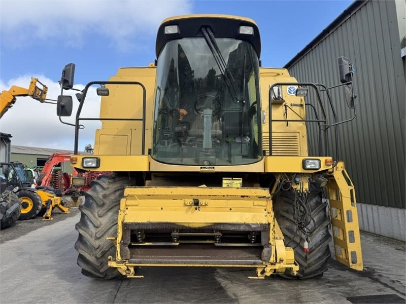 New Holland TX66 Combine Harvester c/w 20ft Header - Accesorios para cosechadoras: foto 5 New Holland TX66 Combine Harvester c/w 20ft Header - Accesorios para cosechadoras: foto 5