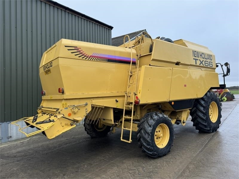 New Holland TX66 c/w 20ft Header - Accesorios para cosechadoras: foto 2 New Holland TX66 c/w 20ft Header - Accesorios para cosechadoras: foto 2