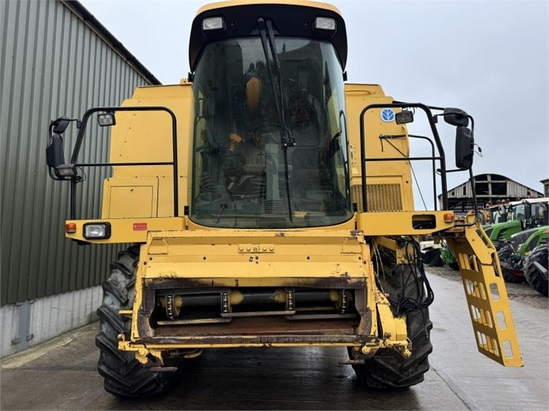 New Holland TX66 c/w 20ft Header - Accesorios para cosechadoras: foto 5 New Holland TX66 c/w 20ft Header - Accesorios para cosechadoras: foto 5