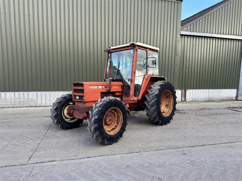 Renault 781-4 4WD Tractor - Tractor: foto 1 Renault 781-4 4WD Tractor - Tractor: foto 1