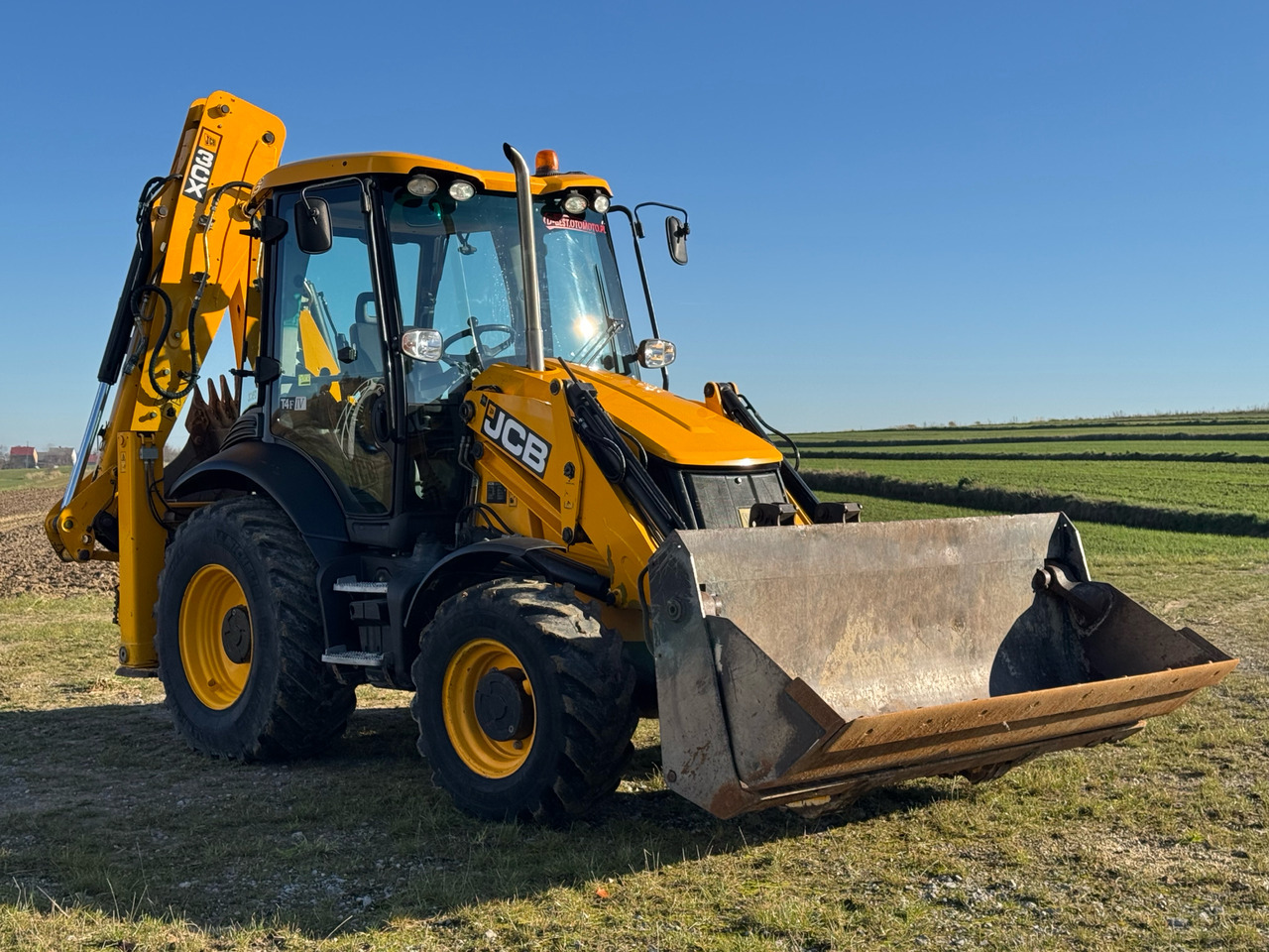 JCB 3CX / KOPARKO-ŁADOWARKA / 2019 ROK / 4200 MTH / KLIMATYZACJA / SPROWADZONA - Retroexcavadora: foto 1 JCB 3CX / KOPARKO-ŁADOWARKA / 2019 ROK / 4200 MTH / KLIMATYZACJA / SPROWADZONA - Retroexcavadora: foto 1