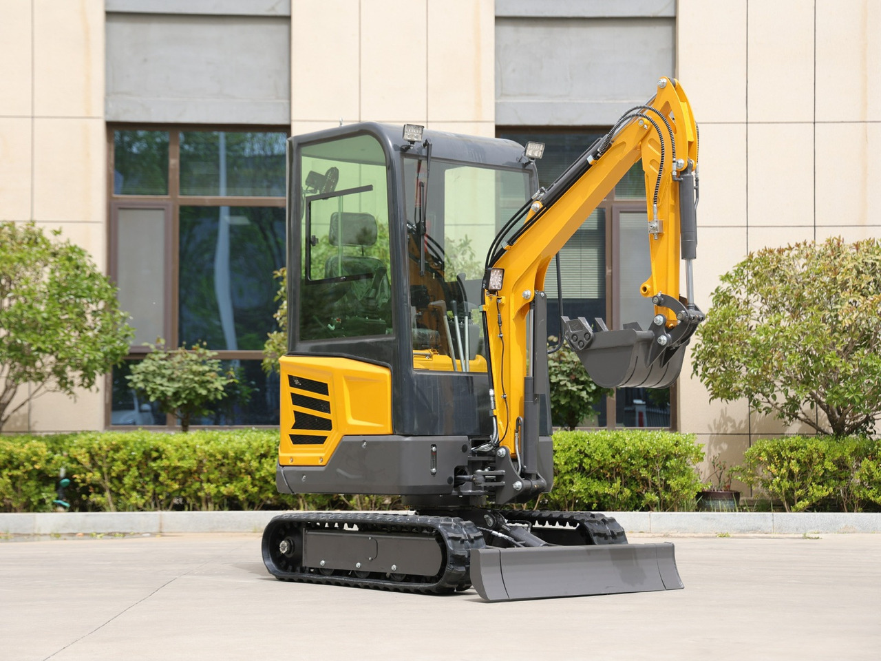 KUBOTA Diesel Mini excavator 1.8 Ton - Müller Machinery MB 18 - KSH - Miniexcavadora: foto 3 KUBOTA Diesel Mini excavator 1.8 Ton - Müller Machinery MB 18 - KSH - Miniexcavadora: foto 3