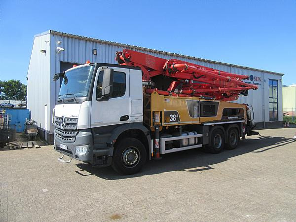 2015 PUTZMEISTER M38/5 AROCS 6x4 - Camión bomba de hormigón: foto 1 2015 PUTZMEISTER M38/5 AROCS 6x4 - Camión bomba de hormigón: foto 1