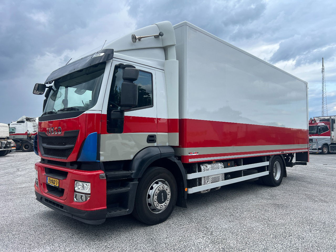 Camión caja cerrada Iveco Stralis 310 AD, 19Ton, Euro 6: foto 1