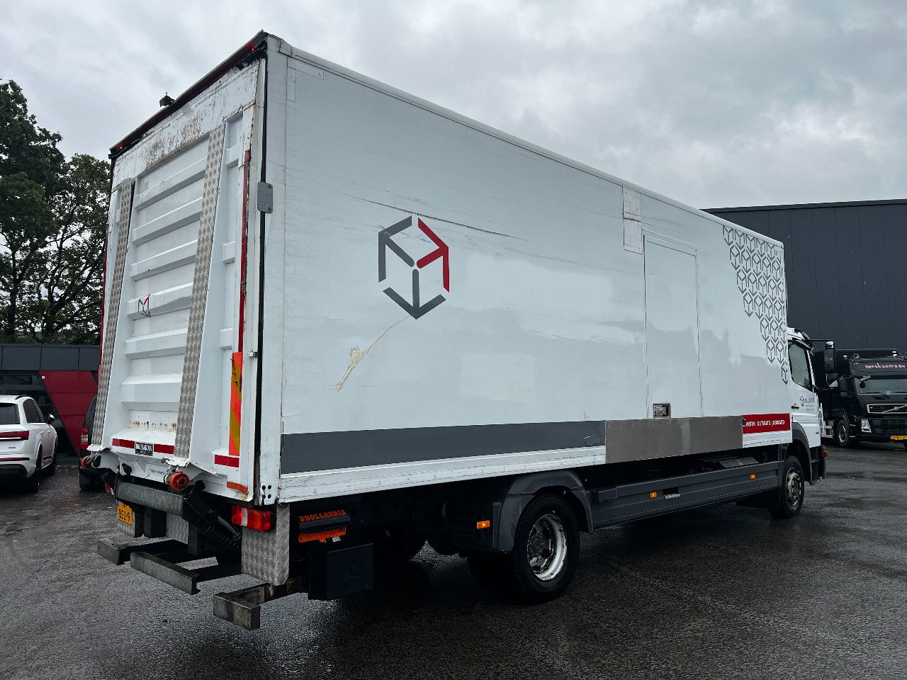 Mercedes-Benz Atego 1218 Euro 6, Full steel suspension - Camión caja cerrada: foto 3 Mercedes-Benz Atego 1218 Euro 6, Full steel suspension - Camión caja cerrada: foto 3