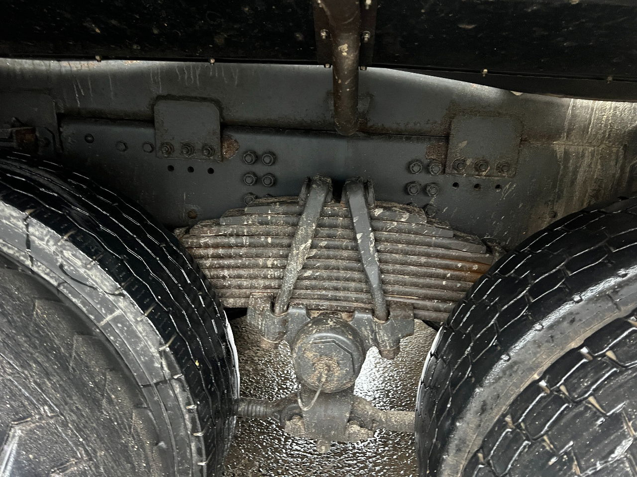 Scania P420 10x4, 15m3 Liebherr, full steel - Camión hormigonera: foto 5 Scania P420 10x4, 15m3 Liebherr, full steel - Camión hormigonera: foto 5