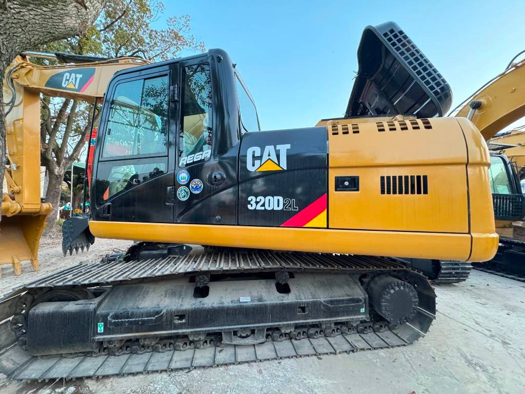 CAT 320 D-C7.1 enging - Excavadora de cadenas: foto 2 CAT 320 D-C7.1 enging - Excavadora de cadenas: foto 2