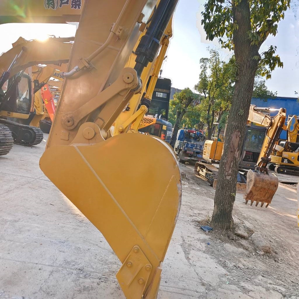 CAT 320 D - Excavadora de cadenas: foto 2 CAT 320 D - Excavadora de cadenas: foto 2
