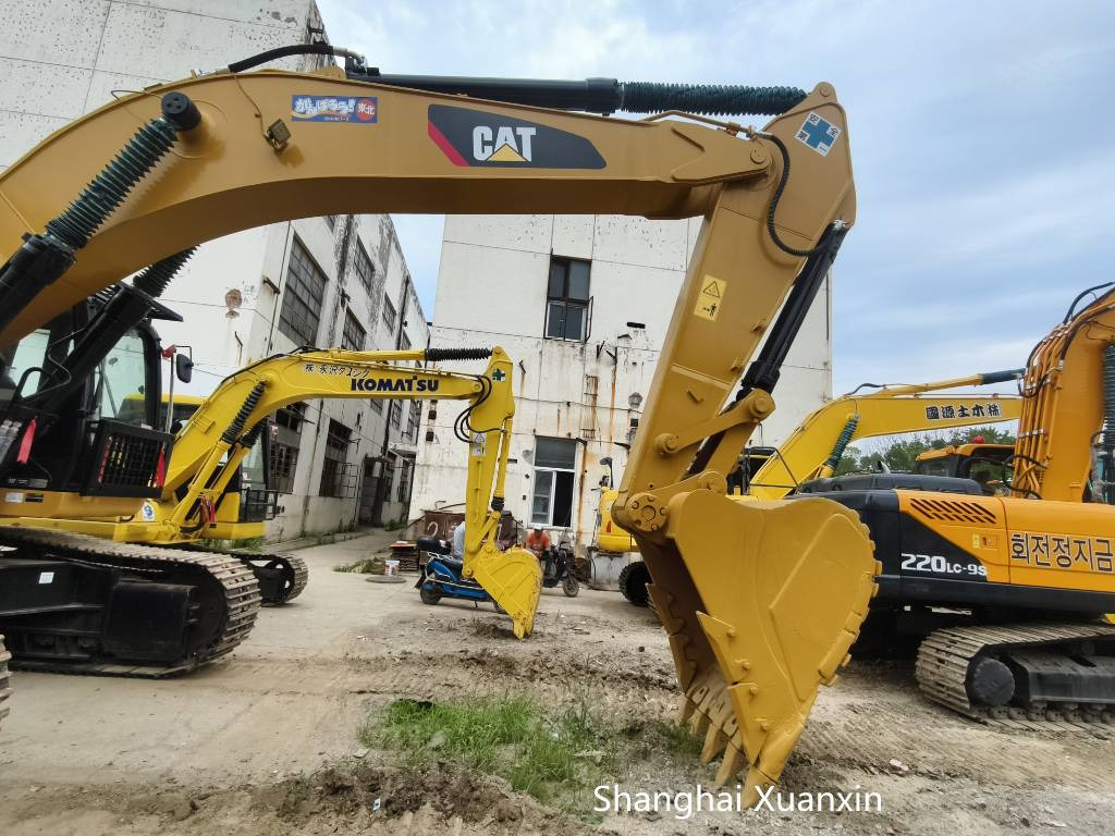 CAT 330 D2 L - Excavadora de cadenas: foto 2 CAT 330 D2 L - Excavadora de cadenas: foto 2